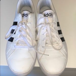 Adidas casual shoe